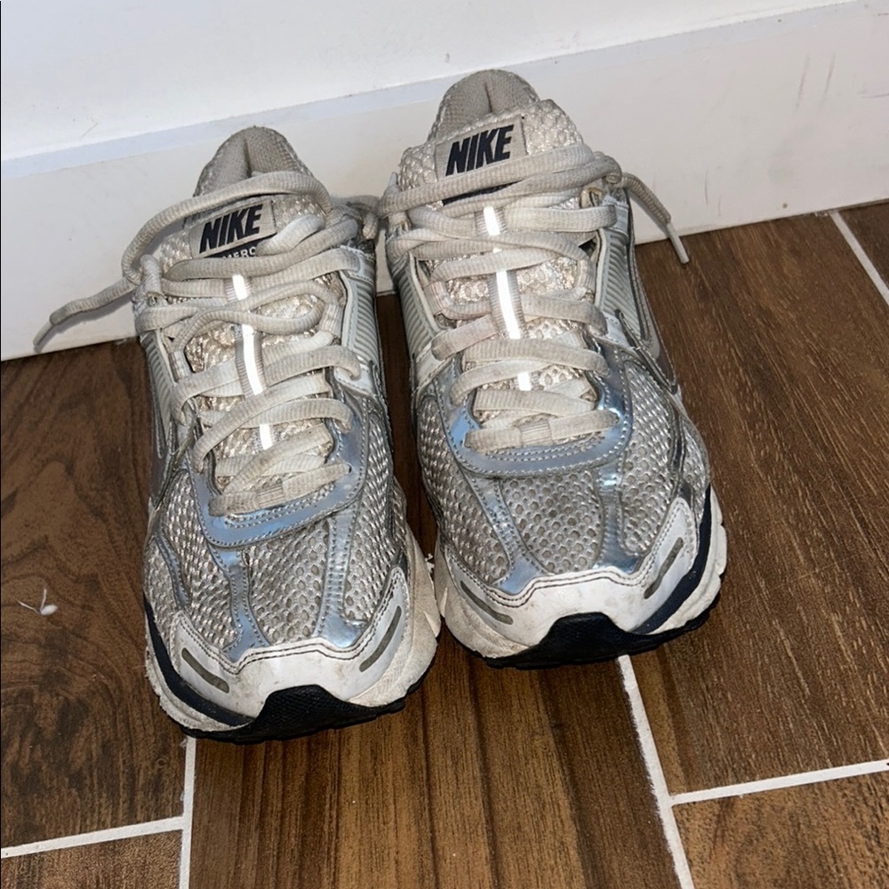 VOMERO 5 NIKE